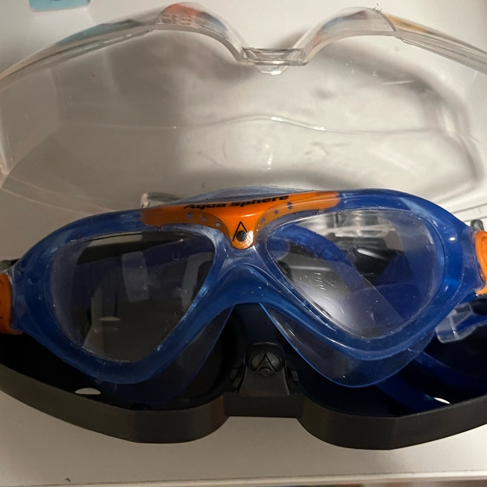 Kids aqua sphere swim goggles